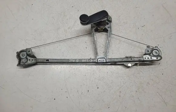 Rear door manual window regulator