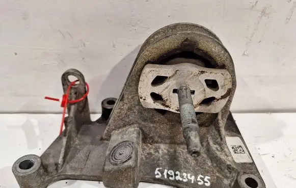 Fiat Panda III Engine mount vacuum valve 51923455