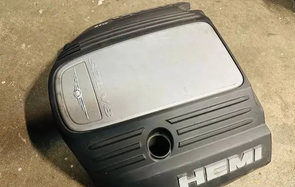 Chrysler 300 - 300C Engine cover (trim) 62244 04593694AA 04591895AE