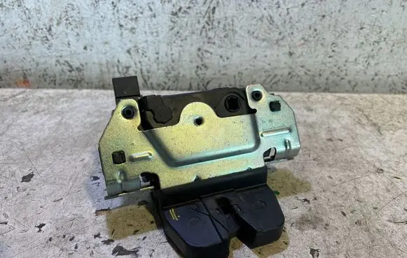 Opel Zafira B Tailgate/trunk/boot lock/catch/latch 495058724