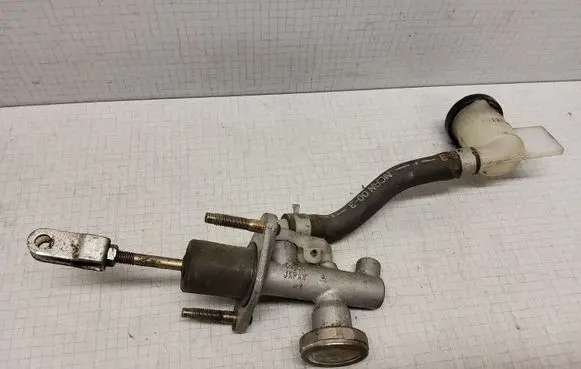 Nissan Almera Clutch master cylinder