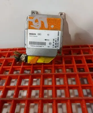 Audi A8 S8 D2 4D Airbag control unit/module 4D0959655E 0285001265