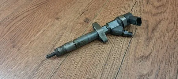 Renault Vel Satis Fuel injector 0445110084 8201408747 0986435173