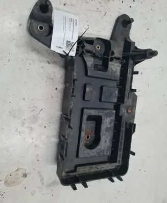 Volkswagen Touran I Battery tray 1K0915333