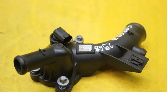 Opel Corsa E Thermostat housing 25192985