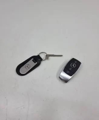 Mercedes-Benz EQA Ignition key/card 