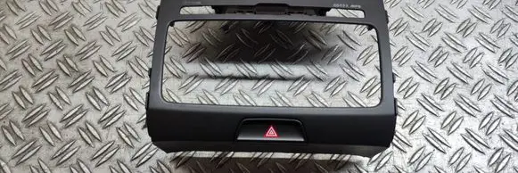 KIA Sportage Radio/GPS head unit trim 959603U000 1112310810