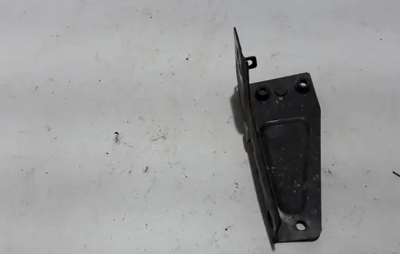 Ford Ranger Headlight/headlamp mounting bracket JB3B17W996
