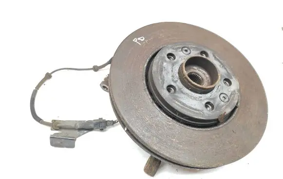 Renault Trafic III (X82) Front wheel hub