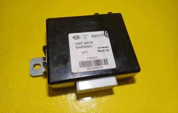 KIA Ceed Parking PDC control unit/module 957001H200