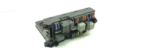 Mercedes-Benz E W211 Fuse module 2115453101