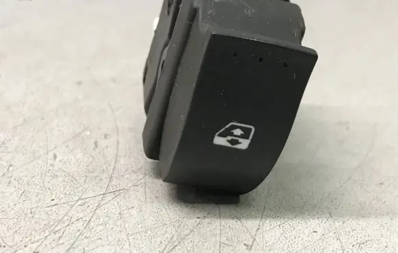 Renault Laguna II Electric window control switch 26488