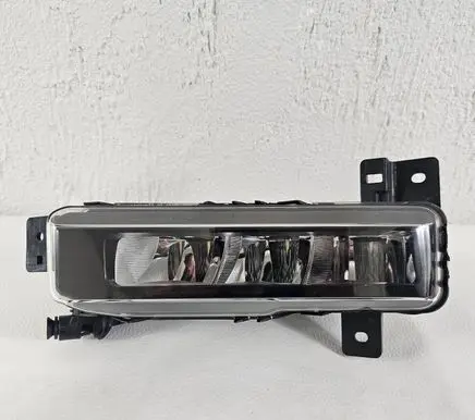 BMW 3 G20 G21 Front fog light 7433787
