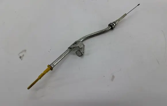 Nissan Juke I F15 Oil level dip stick 111405580R