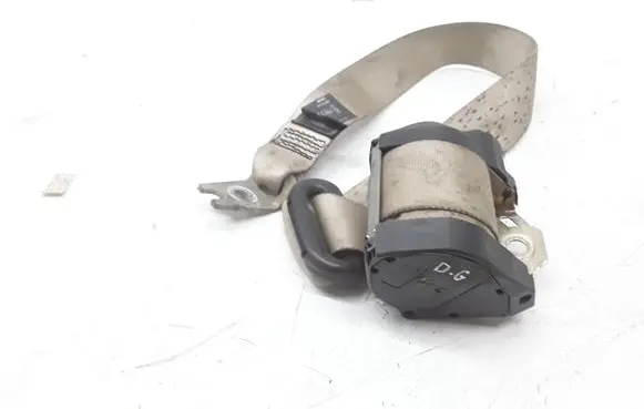 Ford Mondeo Mk III Rear seatbelt