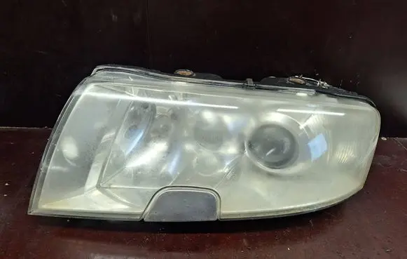 Skoda Superb B5 (3U) Headlight/headlamp
