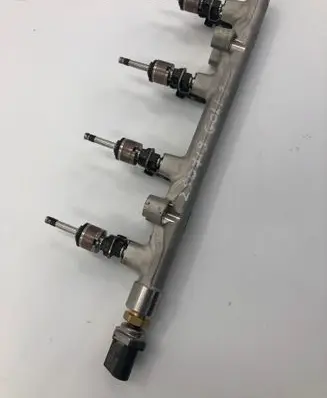 Volkswagen Golf VIII Fuel injectors set 04c906054c 05e036l