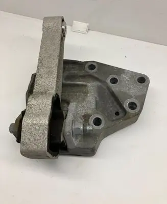 Land Rover Range Rover Evoque L538 Engine mounting bracket EJ326P096AA