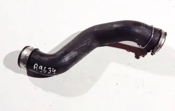 Audi A4 S4 B7 8E 8H Intercooler hose/pipe 8f0145737