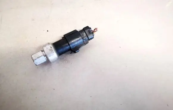 Ford Focus Air conditioning (A/C) pressure sensor 6f9319d594aa 6f93-19d594-aa
