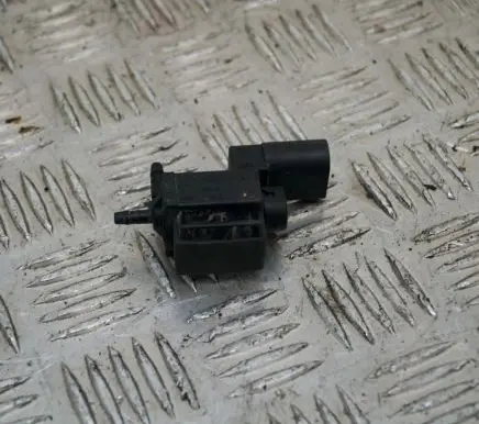 Skoda Octavia Mk2 (1Z) Turbo solenoid valve 037906283C