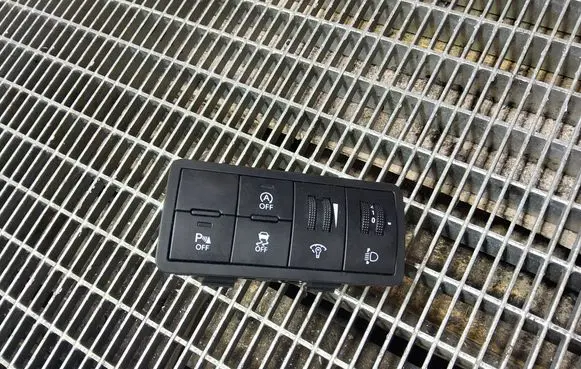 Hyundai ix20 Multifunctional control switch/knob 3D310U1600