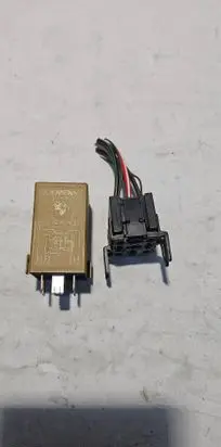 BMW 5 E39 Other relay 8364501