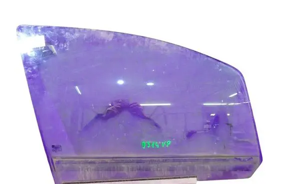 Opel Zafira B Front door window glass four-door 