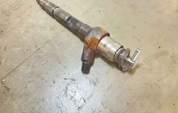 Mazda 6 Fuel injector R2AA13H50