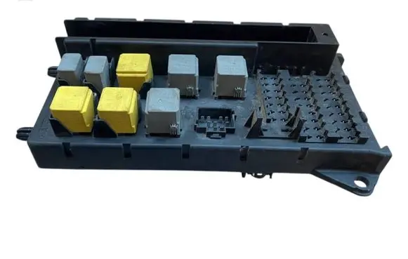Mercedes-Benz Sprinter W906 Fuse module 518817028
