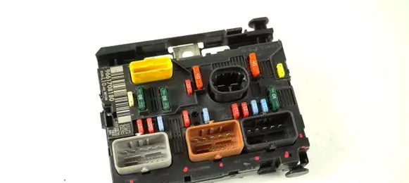 Peugeot 207 BSM Control unit 9661708180