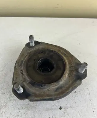 Toyota RAV 4 (XA20) Front upper strut mount 