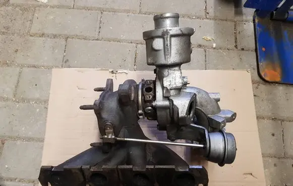 Audi A4 S4 B8 8K Turbo 06H145701J