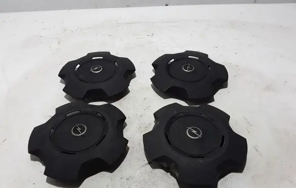 Opel Vivaro R16 wheel hub/cap/trim 93866156