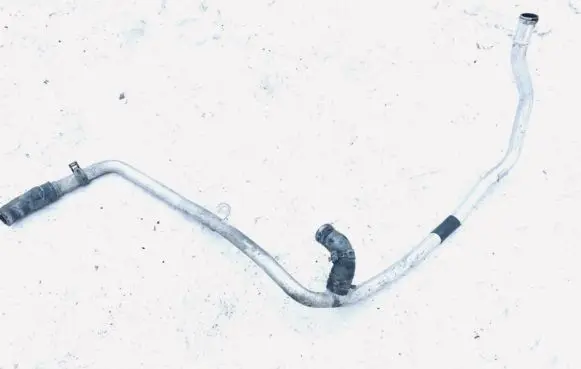 Audi Q7 4L Engine coolant pipe/hose