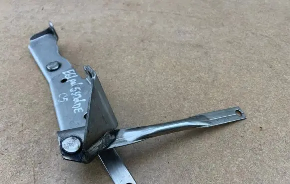 BMW 5 E60 E61 Muffler mount bracket/holder 18207794961 18207789884 7794961