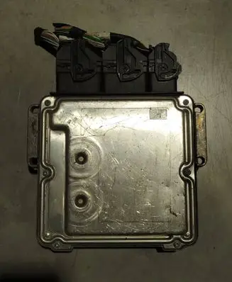 Renault Kangoo II Engine control unit/module 237104376r 0281030899