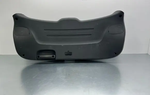 Hyundai Santa Fe Tailgate/boot lid cover trim 817512W000