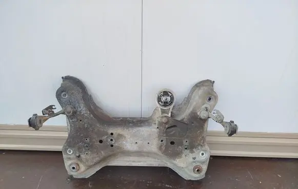 Opel Vivaro Front subframe 8200415900 93854457