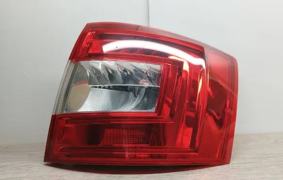 Skoda Octavia Mk3 (5E) Rear/tail lights 5E9945096A 0013467720 PETTUZEE07