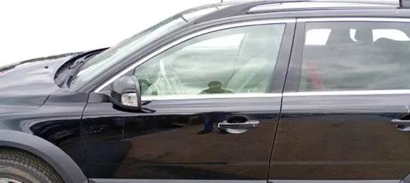 Volvo XC70 Front door