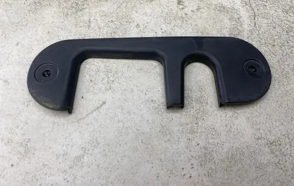 Audi A3 S3 8L Tailgate/trunk/boot hinge 8D9827279A