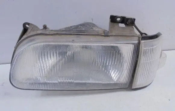 KIA Pride Headlight/headlamp KK136-51020L