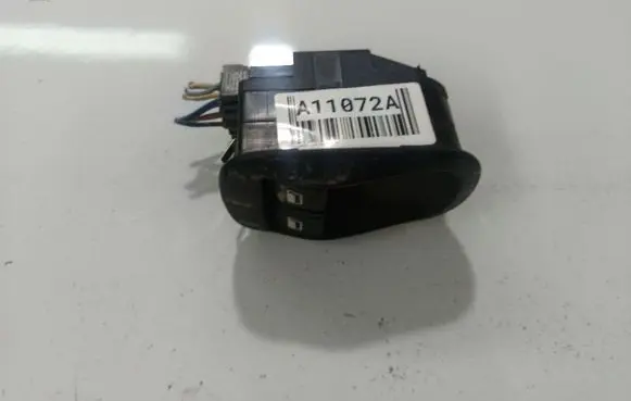 Peugeot 206 Electric window control switch 