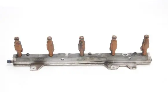 Volvo XC70 Fuel main line pipe 