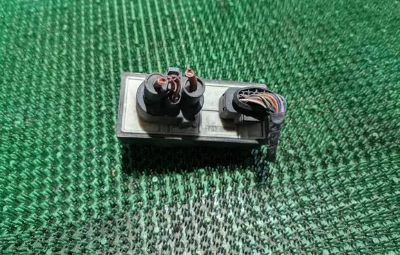 Skoda Octavia Mk1 (1U) Coolant fan relay 1J0919506K 898972000