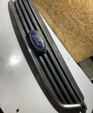 Ford Kuga I Front grill 15441