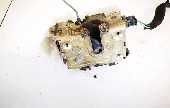 Renault Megane I Front door lock