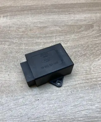 Ford Mondeo Mk III Light module LCM 3S7T17D539AB D3L0A