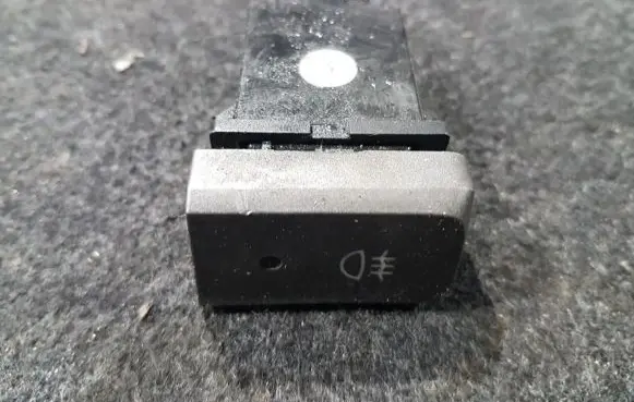 Fog light switch